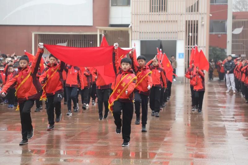 科技创梦勇担当 踔厉奋发向未来